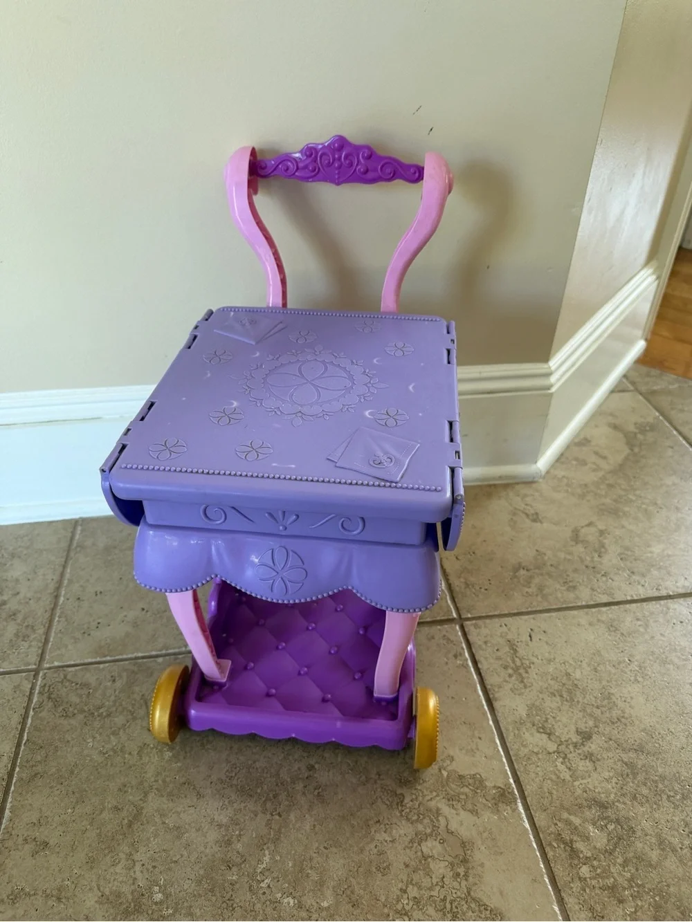 Disney Junior Just Play Sofia the First Purple & Pink Play Cart with Gold Wheels